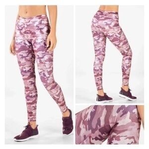 𝅺FABLETICS Mid-Rise Printed PowerHold® Legging - Pink Shine Logo Camo | Small